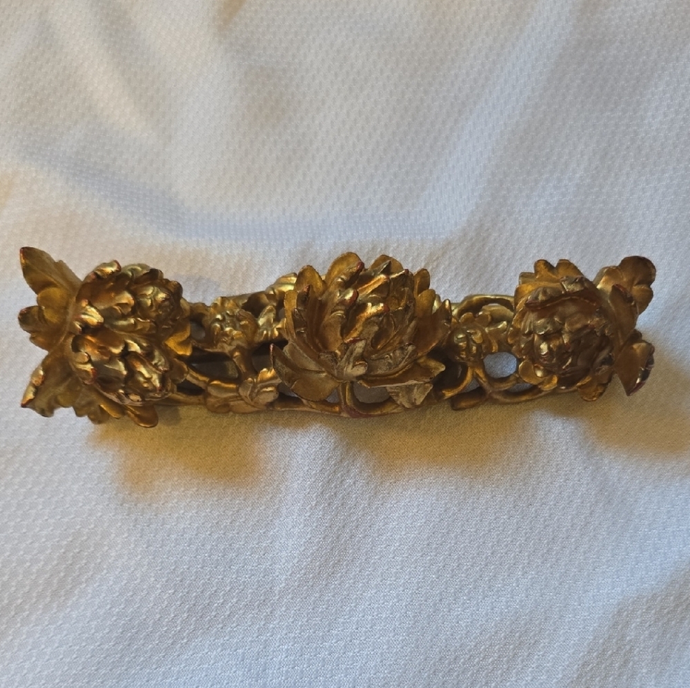Elegant Art Nouveau Style Gold Floral Home Accent
